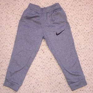 Boys NIKE Joggers (4T)